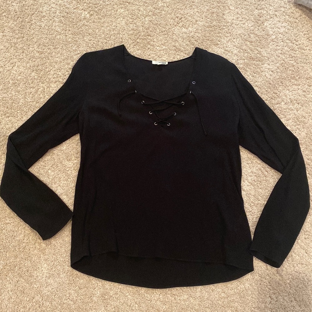 Aritzia black lace up long sleeve
